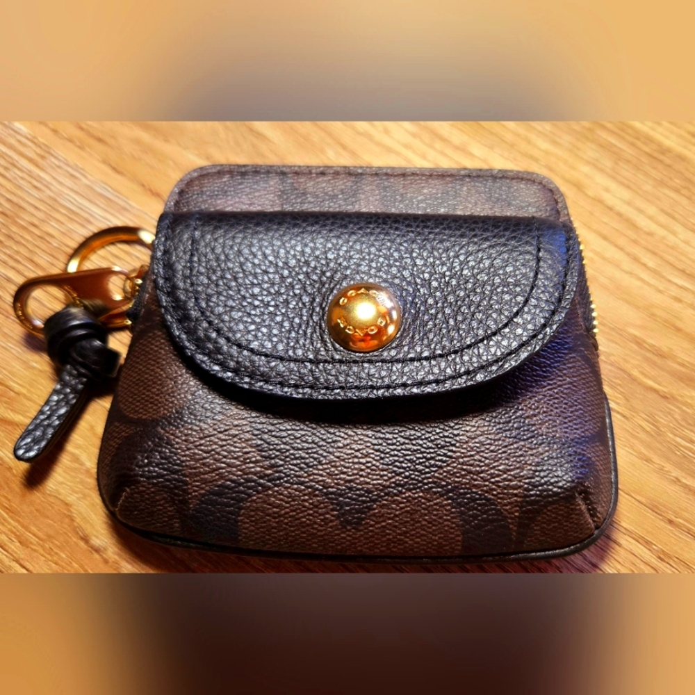 Coach Pennie Card Case in Signature Canvas